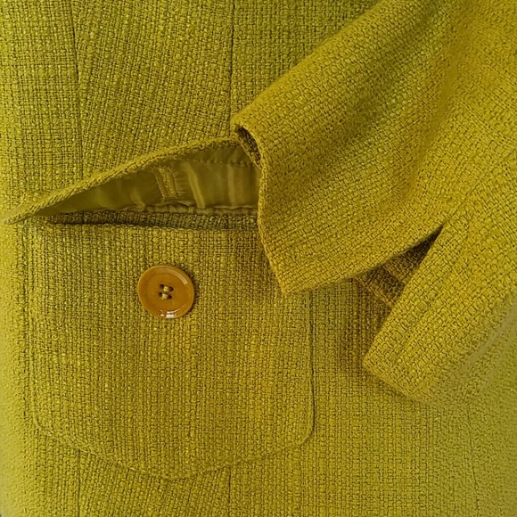 Blazer - Picture 4 of 8